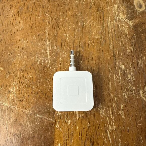 Square Credit Debit Card Reader 3.5mm Headphone Aux Jack White iPhone Android - Picture 1 of 6